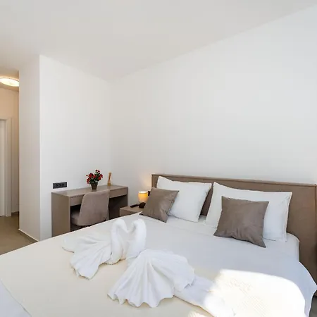 My Dalmatia - Senti With Private Heated Pool Apartament *