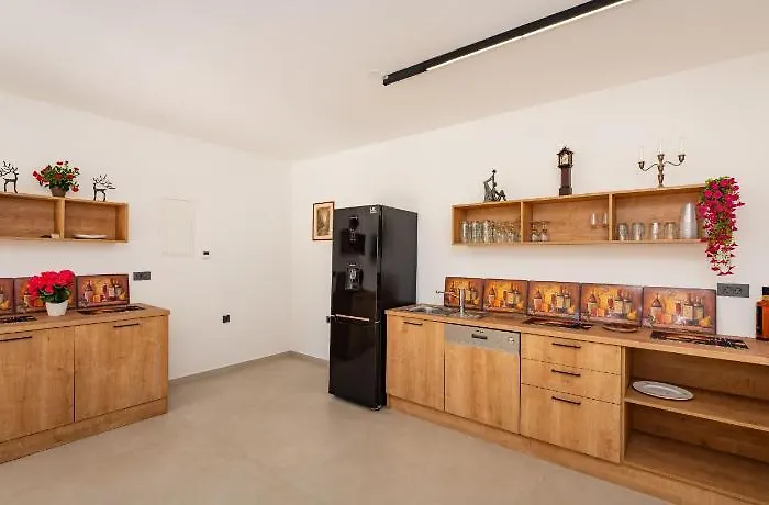 My Dalmatia - Sea View Apartment Senti