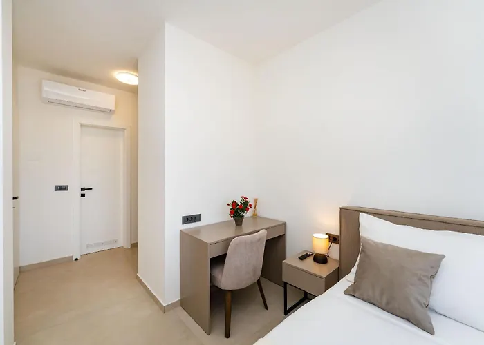 My Dalmatia - Sea View Apartment Senti *