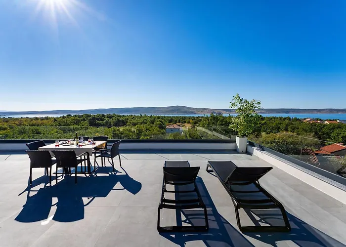 My Dalmatia - Sea View Apartment Senti * Starigrad Paklenica