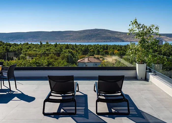 My Dalmatia - Sea View Apartment Senti Starigrad Paklenica